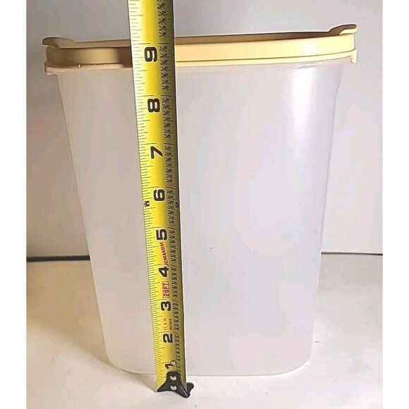 Vintage Yellow  Tupperware Base 1614-8  Double Flip-lid 3494A Cereal 9 3/4cup - Picture 2 of 7